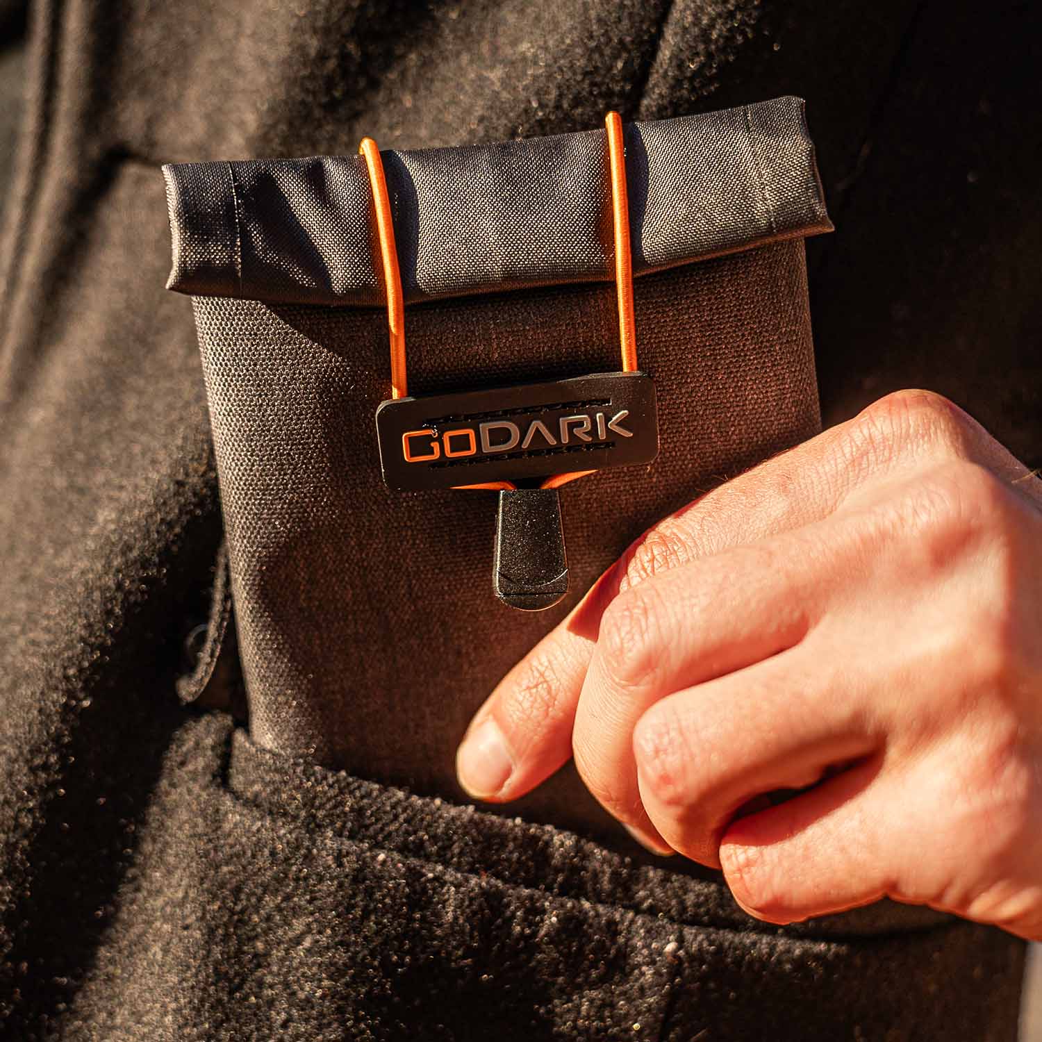 godark phone bag in pocket