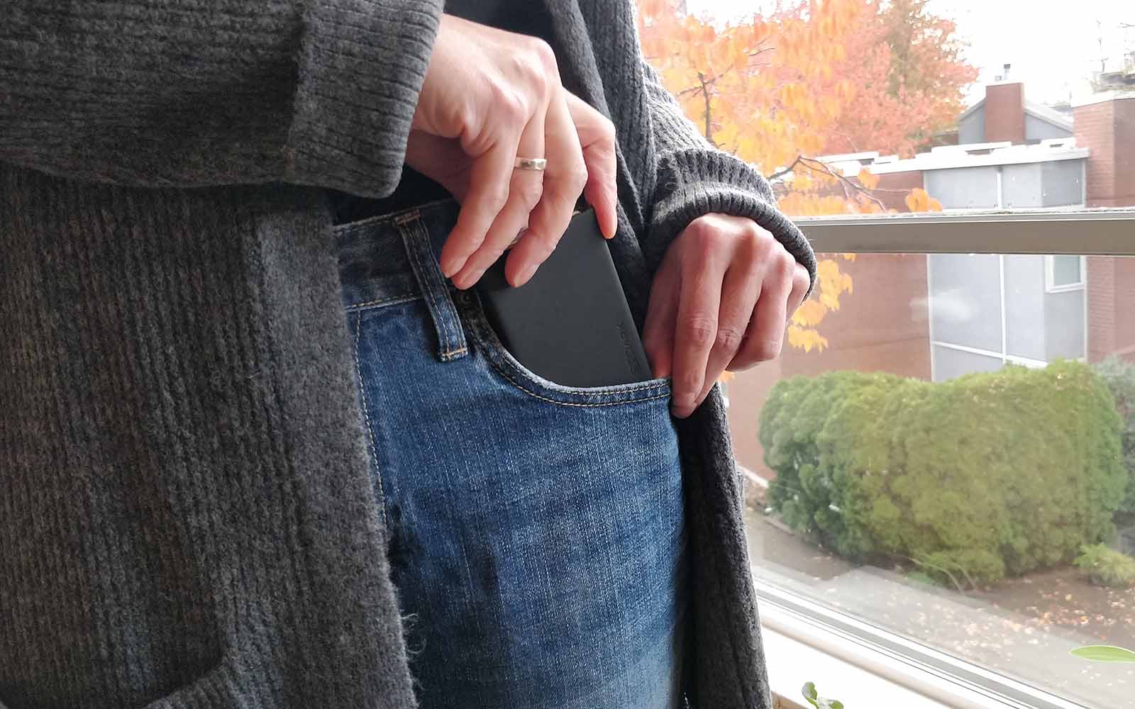 Haggar RFID Micro Slim Fold Wallet Graphite