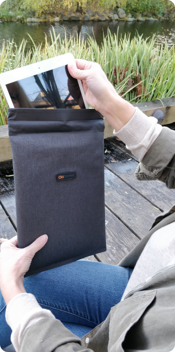 GoDark Tablet Bag